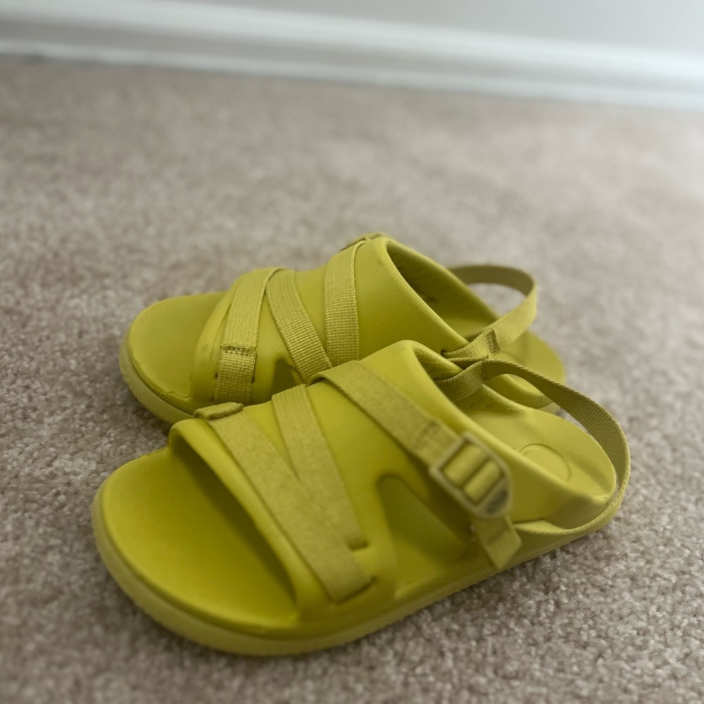Chaco Ks Chillos lime green Slide Sandals size/ 5